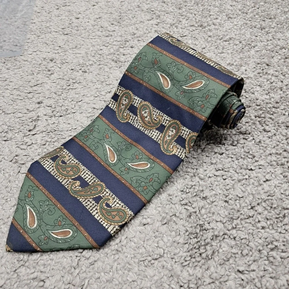 Requirements Mens Silk Necktie Navy Blue Green Paisley Striped Made in USA‎